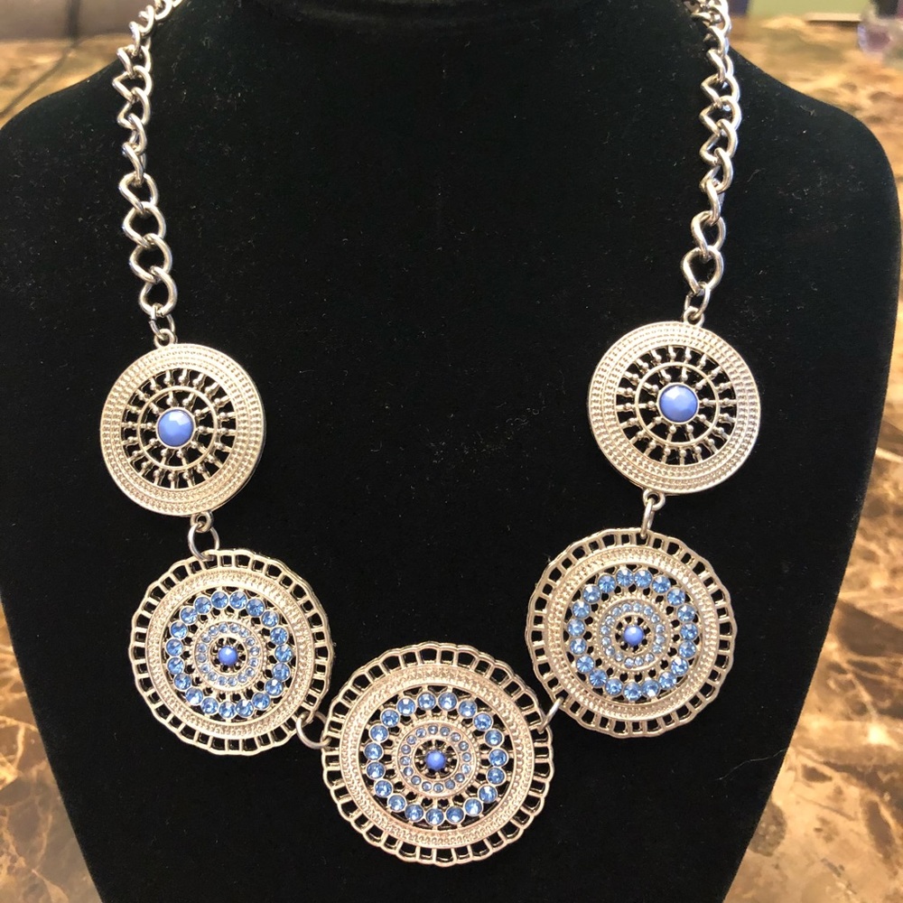Silver medalion necklace